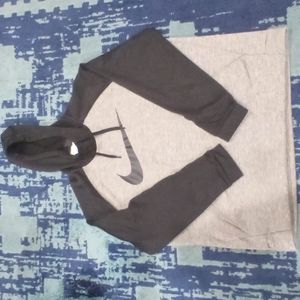 Nike dri-fit pullover hoodie